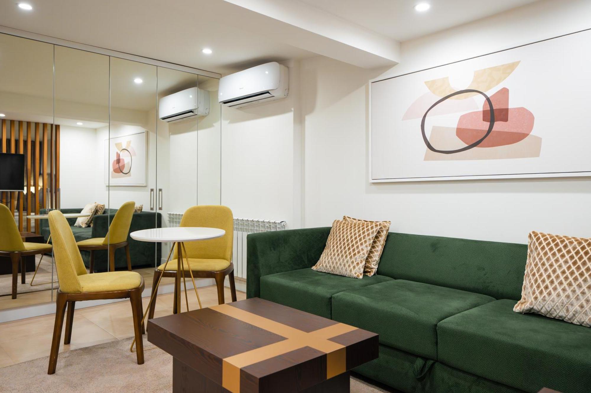Ris Opera Apartments 예레반 외부 사진