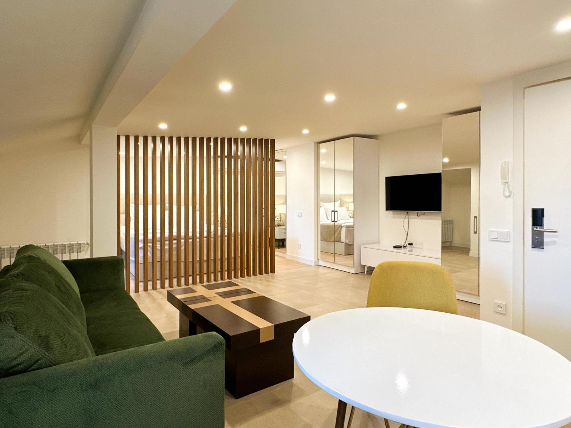 Ris Opera Apartments 예레반 외부 사진